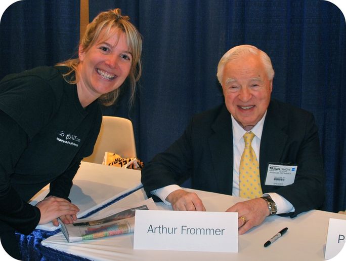 Arthur Frommer poses at a travel event