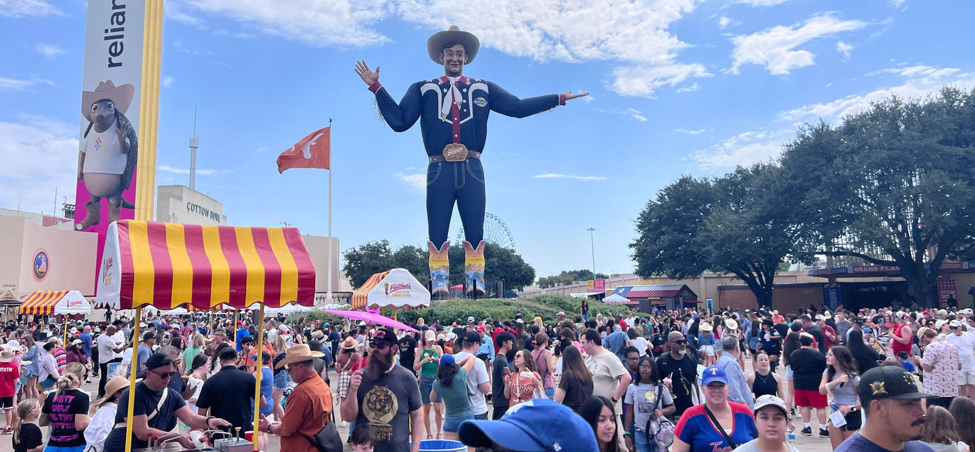 Image: The State Fair of Texas brims with visitors. (Photo Credit: Paul Heney)