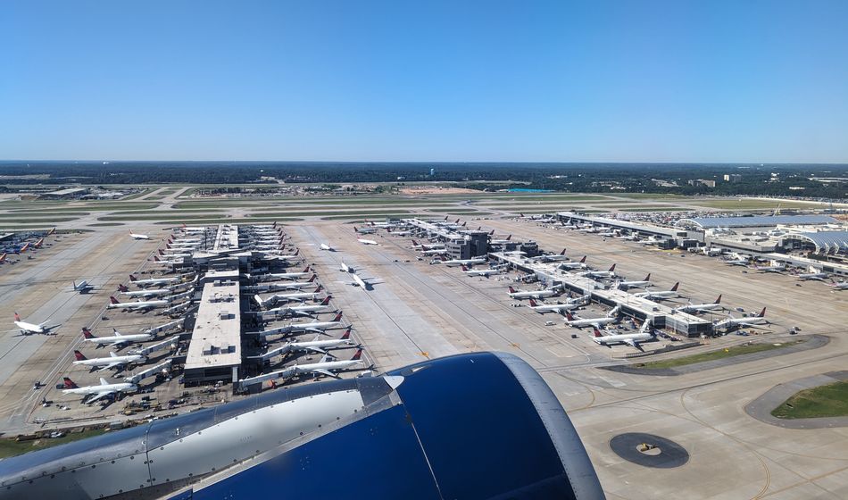 plane, airport, tarmac, Atlanta Airport, ATL, Hartsfield Jackson International Airport, delta, planes